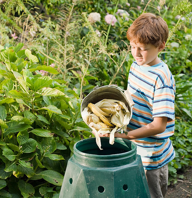 Boy_composting
